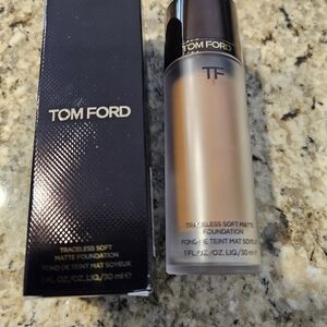 Tom Ford Matte Foundation GOLDEN ALMOND 8.7